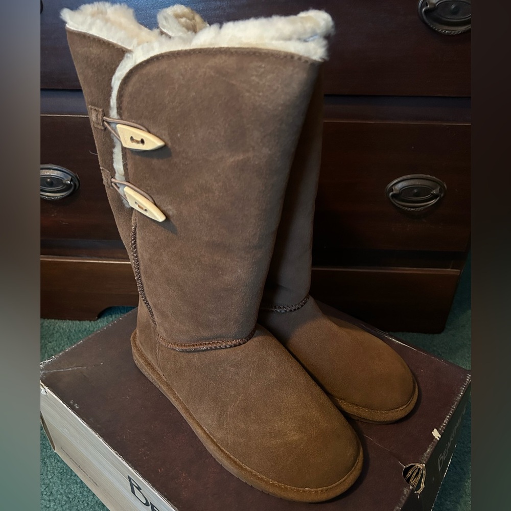 BearPaw Brown Winter Boots with Cream Lining